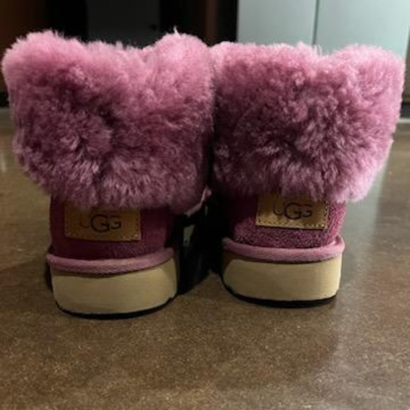 Ugg Boots Ladies Magenta size 7 - Picture 2 of 8